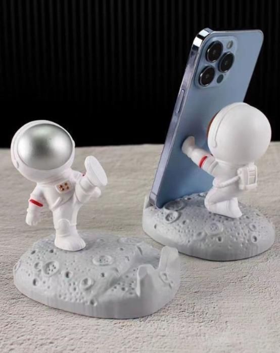 Nordic Astronaut Phone Stand
